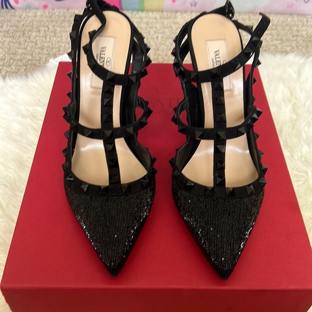 New Valentino Garavani Rockstud Pumps
